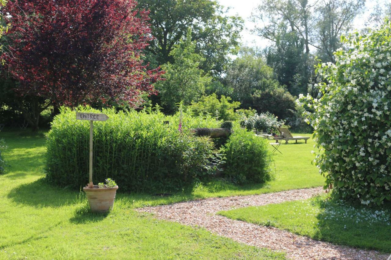 Bed and Breakfast Le Bourgis La Chapelle-Montligeon Exteriér fotografie
